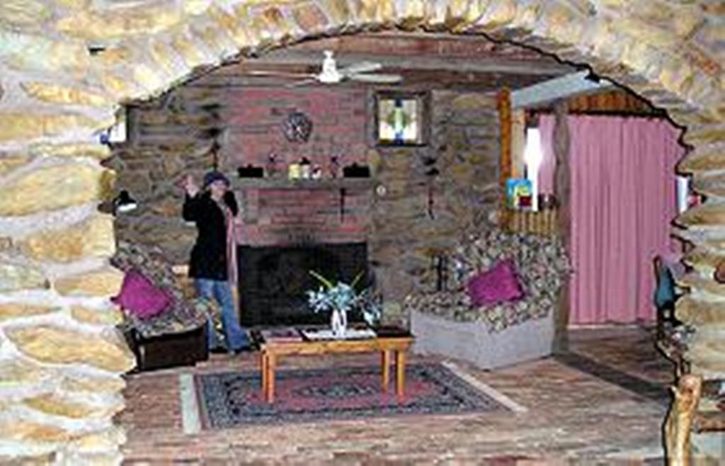 Moonbeam Cottages & Rainbow Cafe Moonambel Room photo